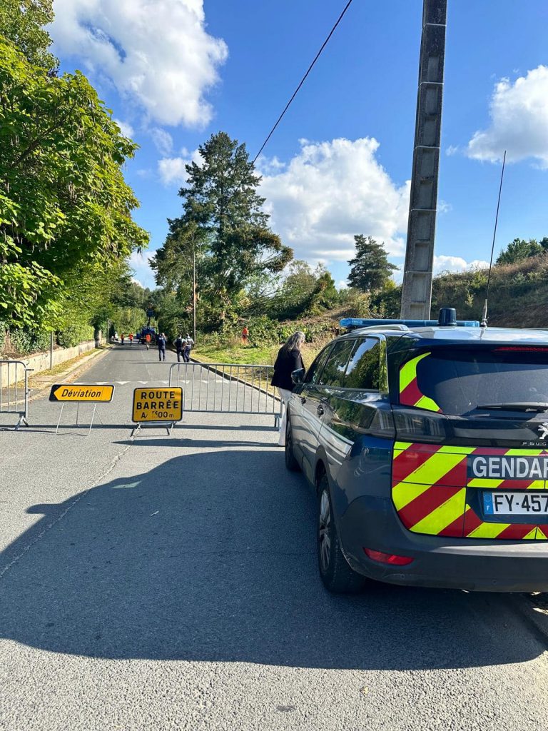 DANGER : ROUTE BARRÉE